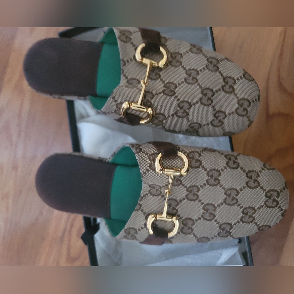 Gucci slides